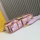 Fendi 中号 First 包，采用纳帕皮革，米色