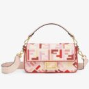 Fendi 中号法棍包，采用缝线皮革，玫瑰色