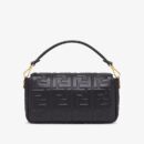 Fendi 中号法棍包，采用 FF 图案纳帕皮革，黑色