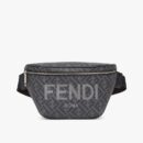 Fendi 小号 First 包，采用纳帕皮革，金色