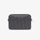 Fendi 紧凑型相机包，采用 FF 图案面料，黑色/黄色