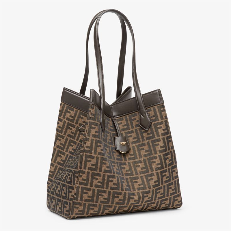 Fendi Nano F米色小牛皮包