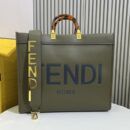 Fendi 大号 Sunshine 购物袋，采用 ROMA 徽标小牛皮，绿色