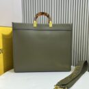 Fendi 大号 Sunshine 购物袋，采用 ROMA 徽标小牛皮，绿色