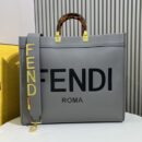 Fendi 大号 Sunshine 购物袋，采用 ROMA 徽标小牛皮，灰色