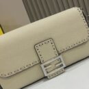 Fendi 中号法棍复刻包，鳄鱼皮，棕色
