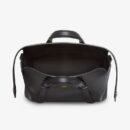 Fendi 紧凑型相机包，采用 FF 图案面料，棕色/黑色