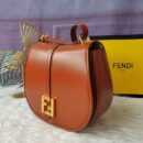Fendi Mini Mon Tresor 水桶包，采用 ROMA 标志小牛皮，黑色