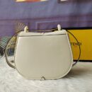 Fendi Mini Mon Tresor 水桶包，采用 ROMA 徽标小牛皮，金色