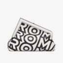 Fendi Mini Mon Tresor 水桶包，采用 ROMA 徽标樱桃色小牛皮