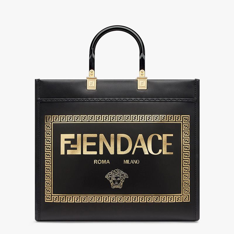 Fendi 小号 First 包，采用纳帕皮革，咖啡色