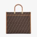 Fendi 小型 First 包，Fendace 巴洛克面料，棕色