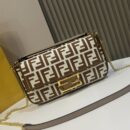 Fendi Mini Pomodorino 水桶包 米色小牛皮包