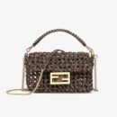 Fendi 中号法棍斜挎包 Cuoio Romano 皮革 灰色