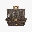 Fendi 中号法棍斜挎包 Cuoio Romano 皮革 灰色