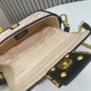 Fendi 小号 First 包，采用纳帕皮革，咖啡色