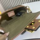 Fendi 小号 First 包，采用纳帕皮革，金色