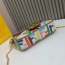 Fendi 小号 First 包，采用纳帕皮革，白色