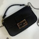 Fendi Mini Sunshine 购物袋，采用 ROMA 徽标小牛皮，灰色