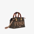 Fendi 中号法棍包，绿色拼接皮革