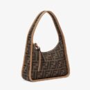 Fendi 中号鳄鱼皮法棍包，棕色