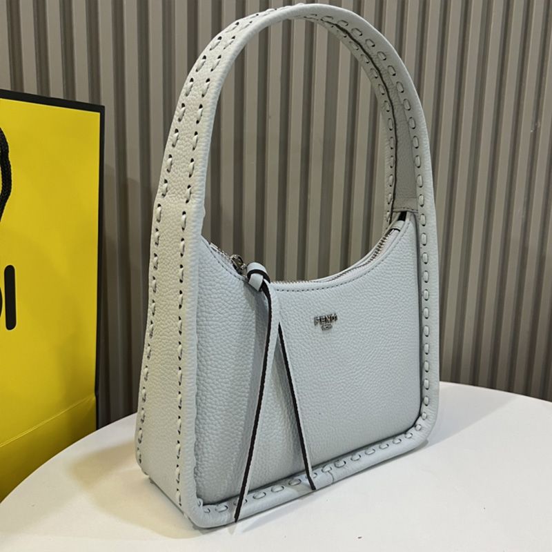 Fendi Mini Peekaboo Cut 包 白色小牛皮包