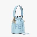 Fendi 中号 First 包，采用纳帕皮革，粉色