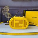 Fendi Moonlight 手袋，采用 ROMA 徽标小牛皮，灰色