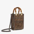 Fendi 中号 First 包，采用纳帕皮革，天蓝色