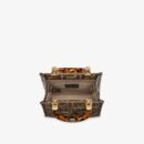 Fendi 中号 First 包，采用纳帕皮革，天蓝色