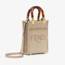 Fendi Mini Sunshine 购物袋，采用 ROMA 徽标小牛皮，灰色