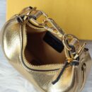 Fendi 中号 Sunshine 购物袋，采用 ROMA 徽标小牛皮，银色
