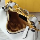Fendi Mini O'Lock 相机包，采用小牛皮，棕色