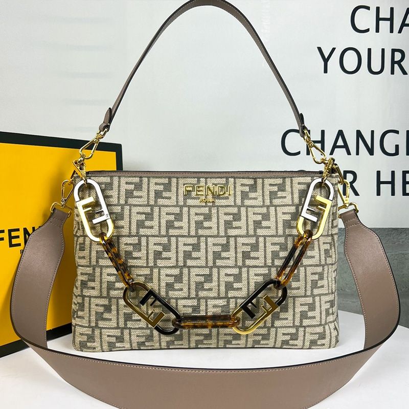 Fendi Nano F米色小牛皮包