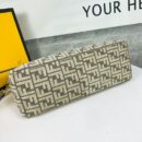 Fendi Nano F米色小牛皮包