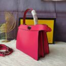 Fendi Moonlight 手袋，采用 ROMA 徽标小牛皮，灰色