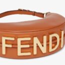 Fendi 小号 Fendigraphy 小牛皮流浪包 棕色