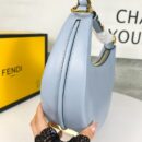 Fendi Nano First 包，采用纳帕皮革，白色