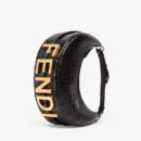 Fendi 大号斜挎包，采用 FF 图案面料，棕色