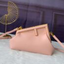 Fendi 小号 Fendigraphy 小牛皮流浪包 棕色