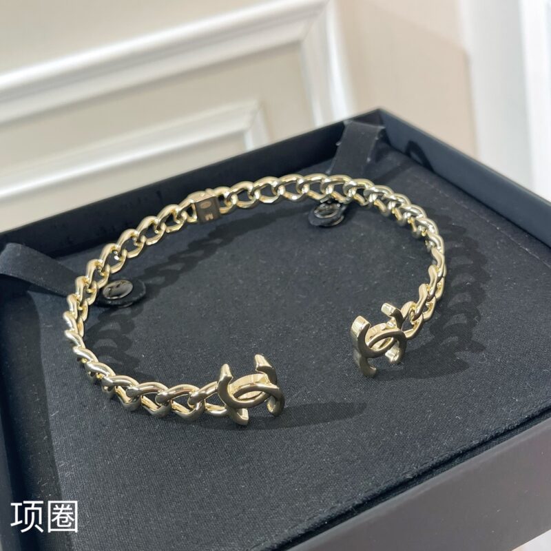 ☑️CHANEL香奈儿双c光面开口项圈项链 - Image 4