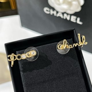 ☑️CHANEL香奈儿 coco字母不对称耳钉耳钩