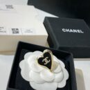 ☑️CHANEL香奈儿双c黑桃心胸针