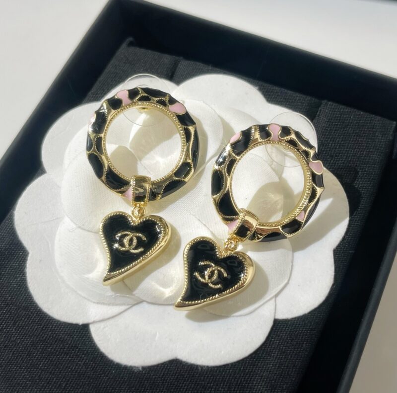 ☑️CHANEL香奈儿双c桃心耳钉耳环 - Image 7
