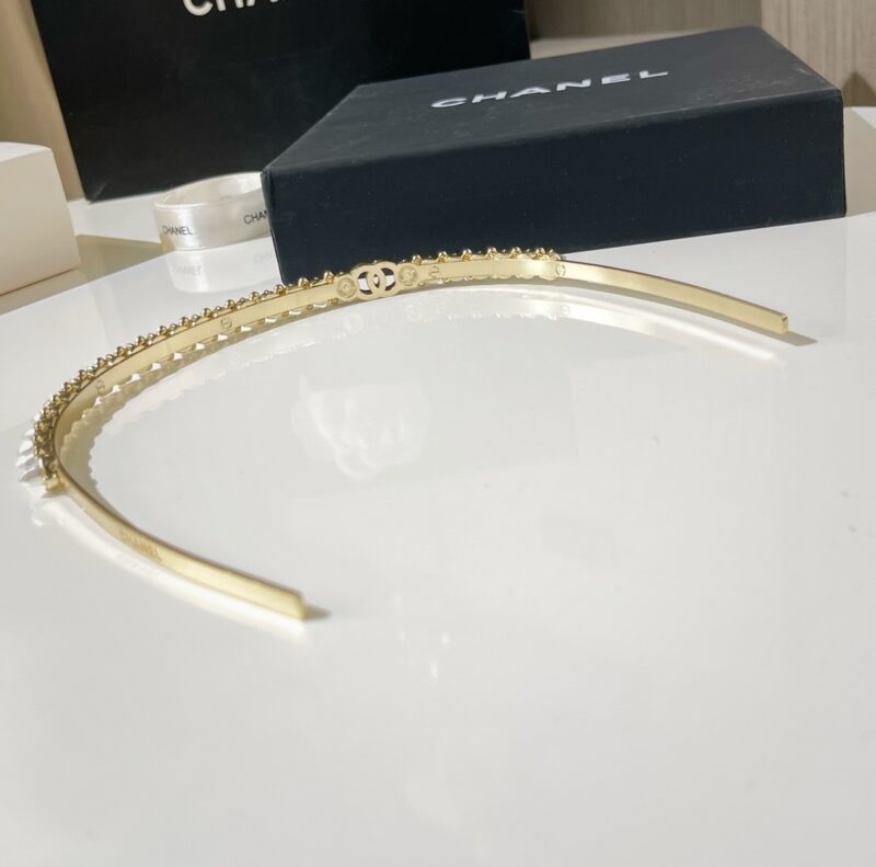 ☑️CHANEL香奈儿双c白钉珍珠发箍 - Image 7