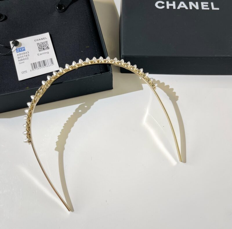 ☑️CHANEL香奈儿双c白钉珍珠发箍 - Image 6