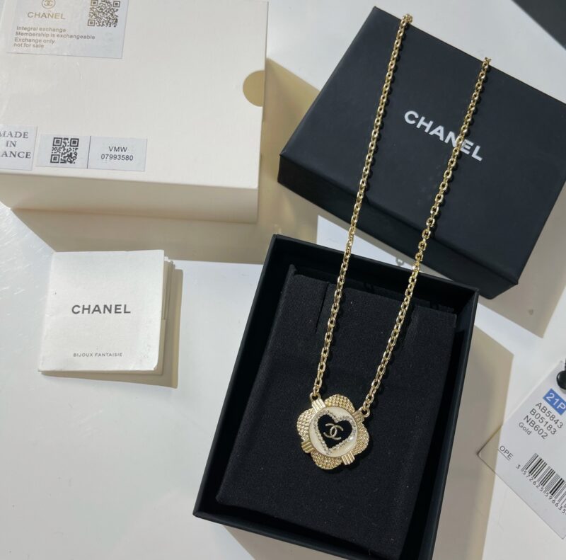 CHANEL香奈儿方形黑桃心双c项链 - Image 3