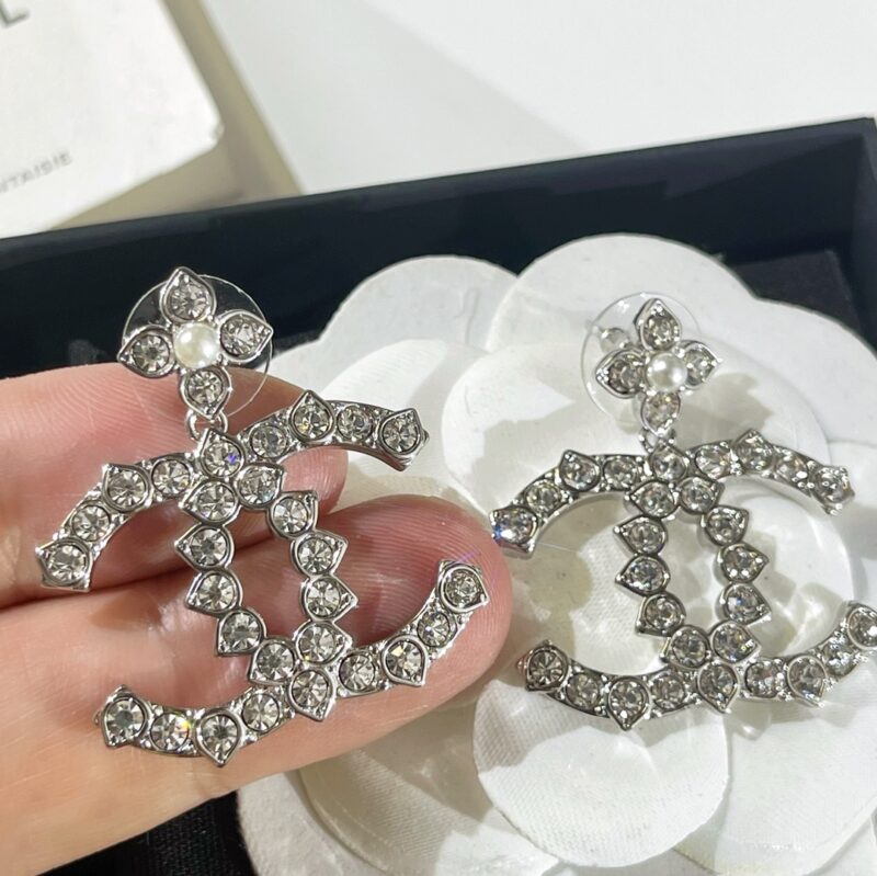 ☑️CHANEL香奈儿双c珍珠四叶草耳钉耳环 - Image 8
