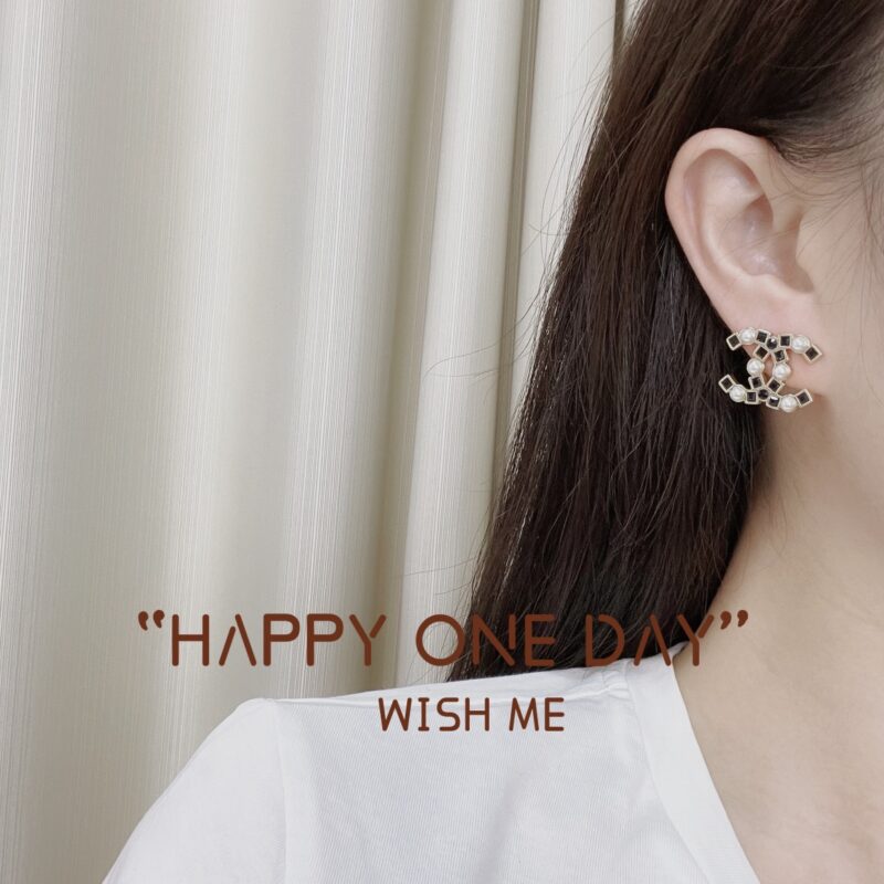 ☑️CHANEL香奈儿双c黑钻耳钉耳环 - Image 5
