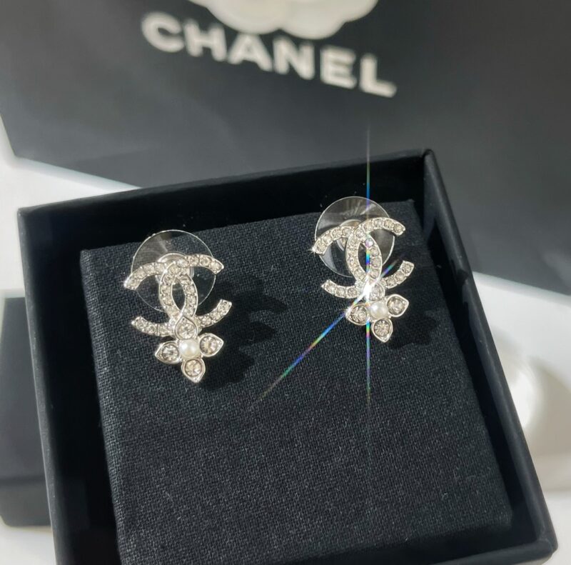 ☑️CHANEL香奈儿双c四叶草珍珠耳钉耳环 - Image 4